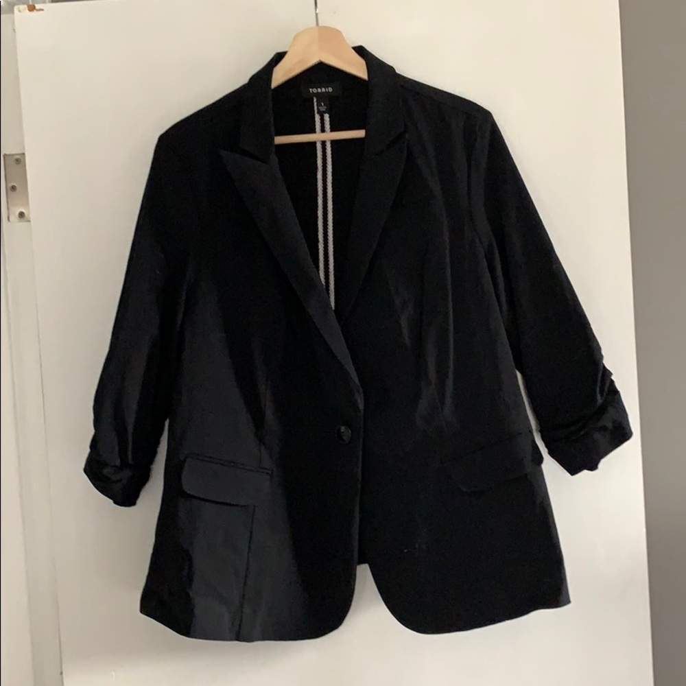 Torrid 3/4 sleeve blazer